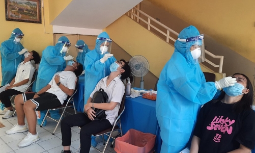 Ngày 9/2: Thêm 23.956 ca nhiễm mới, hơn 16.600 ca cộng đồng 