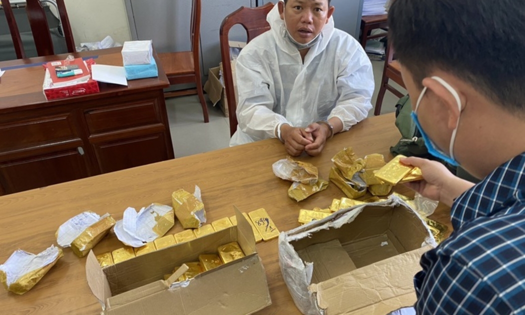 Đối tượng nhập lậu vàng từ biên giới Campuchia về TP.HCM bị cơ quan chức năng tỉnh Tây Ninh bắt giữ