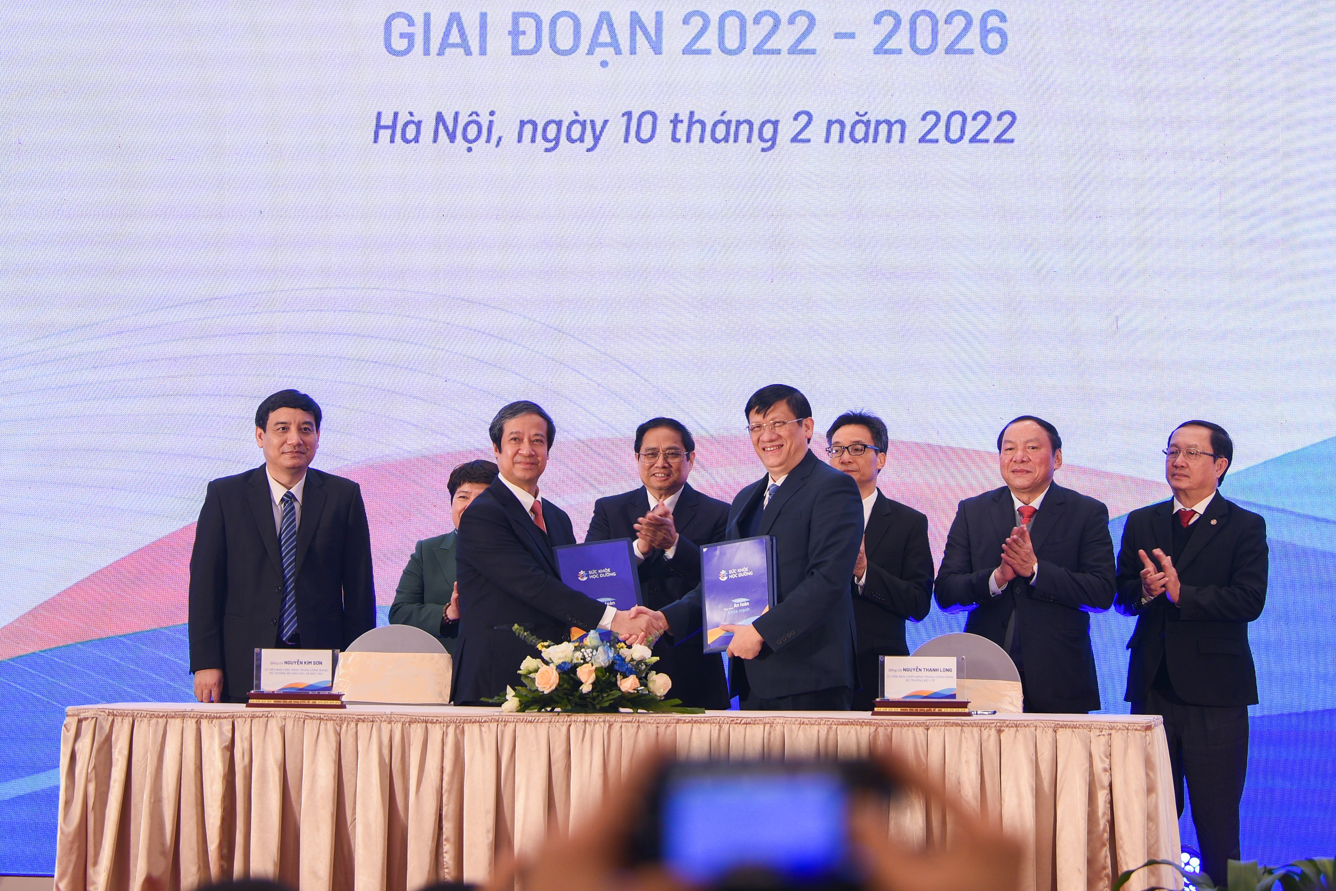 Lãnh đạo Bộ GD&ĐT và Bộ Y tế ký kết Chương trình phối hợp về công tác y tế trường học và chăm sóc sức khỏe trẻ em, học sinh, sinh viên giai đoạn 2022- 2026