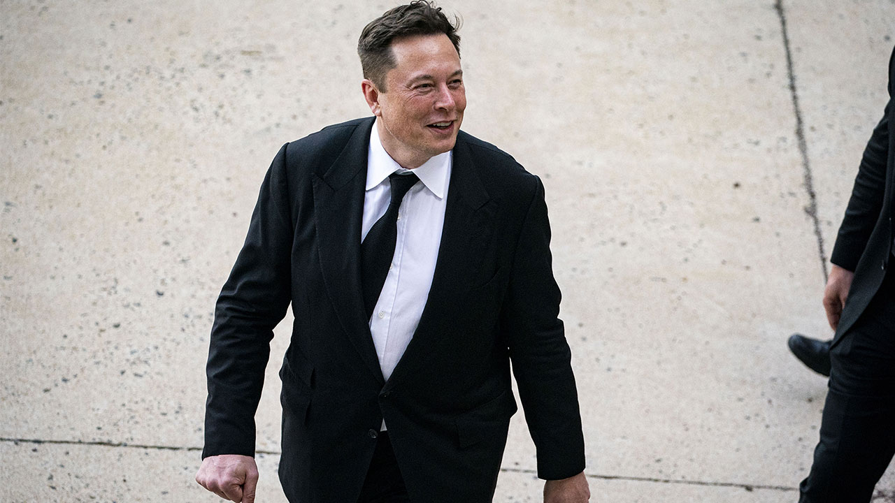 Tỷ ph&uacute; Elon Musk - Ảnh: AP