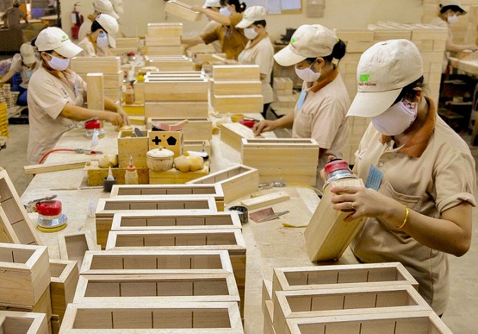 Xuất khẩu gỗ thuộc nhóm công nghiệp chế biến, chế tạo.
