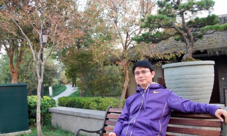 Tỷ phú Trung Quốc Xiao Jianhua trong một bức ảnh không đề ngày tháng - Ảnh: NYT.
