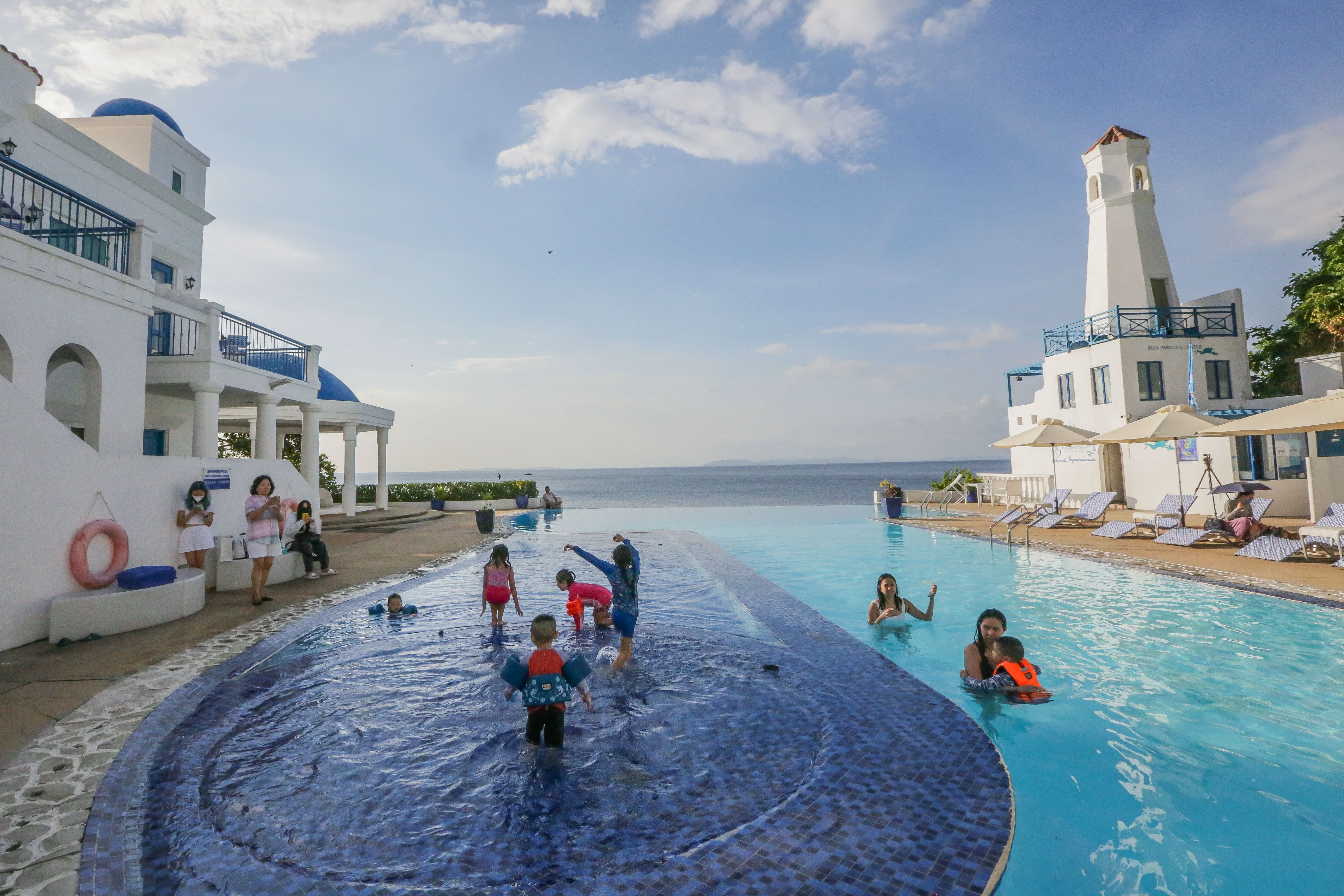 Du kh&aacute;ch đến Philippines phải c&oacute; v&eacute; khứ hồi hợp lệ v&agrave; bảo hiểm du lịch với phạm vi chi trả &iacute;t nhất 35.000 USD - Ảnh: Getty Images