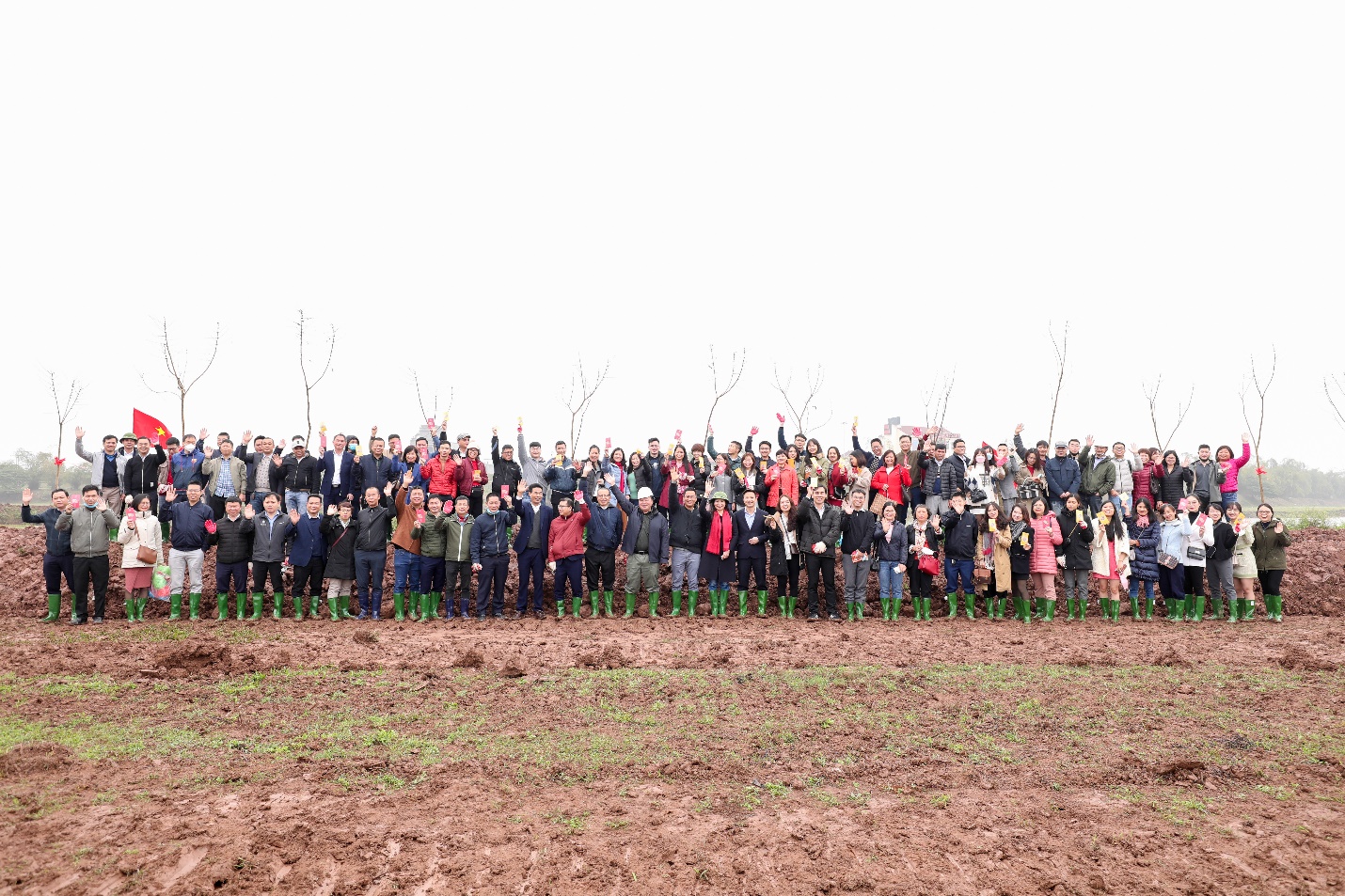 Kh&ocirc;ng kh&iacute; Tết trồng c&acirc;y s&ocirc;i nổi v&agrave; &yacute; nghĩa tại dự &aacute;n Khu đ&ocirc; thị sinh th&aacute;i Văn Giang.