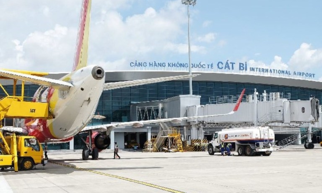 Tại Hải Phòng, nâng công suất đón khách sân bay Cát Bi lên 13 triệu khách và nghiên cứu xây dựng sân bay thứ 2 tại huyện Tiên Lãng.