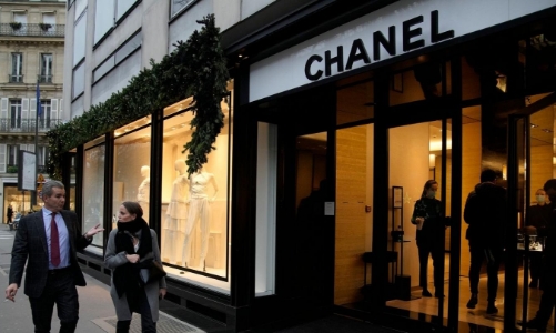 Saint Laurent và Chanel hợp tác chống đạo nhái trong thời trang