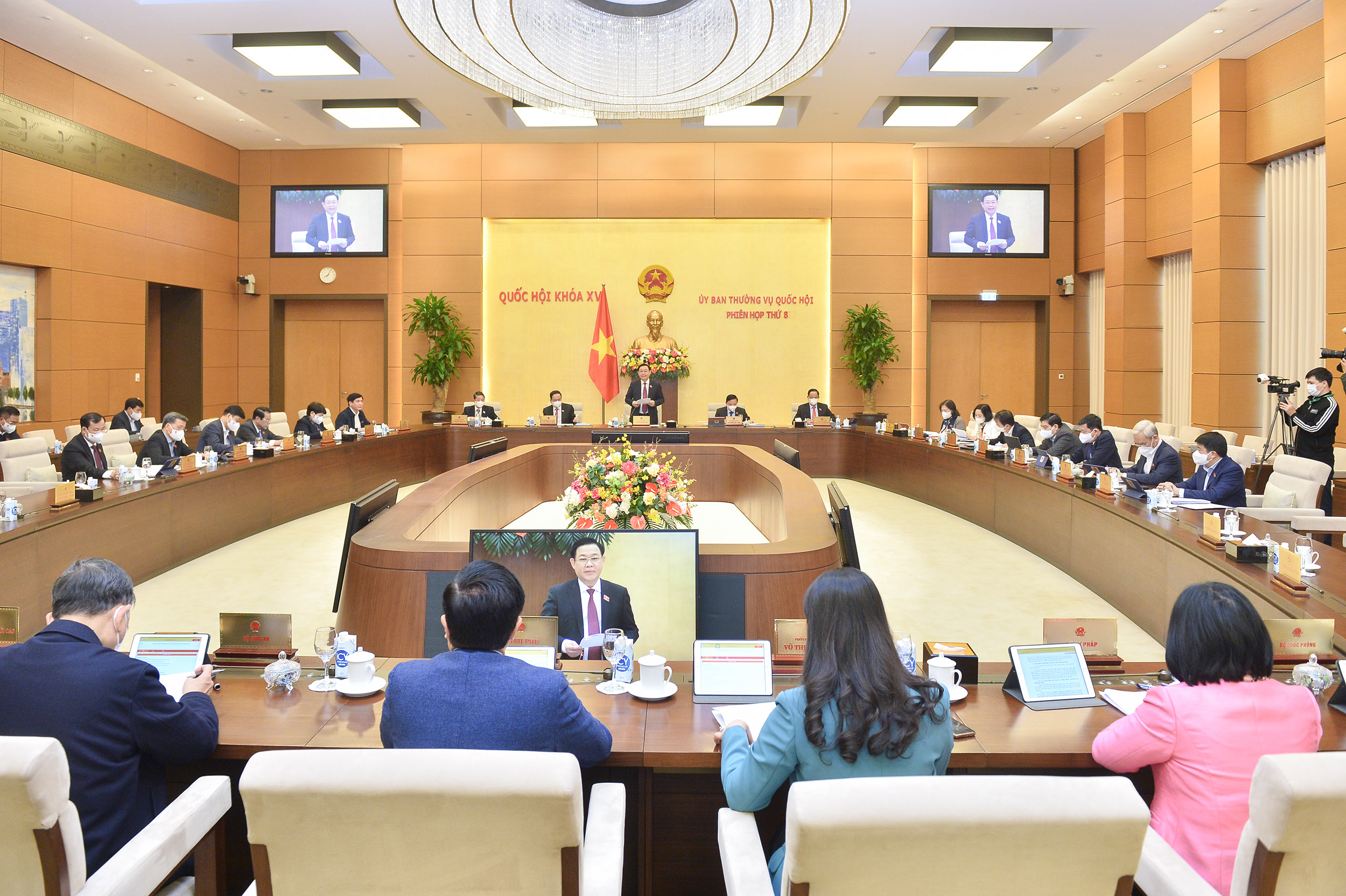 To&agrave;n cảnh khai mạc phi&ecirc;n họp thường kỳ thứ 8 của Ủy ban Thường vụ Quốc hội - Ảnh: Quochoi.vn