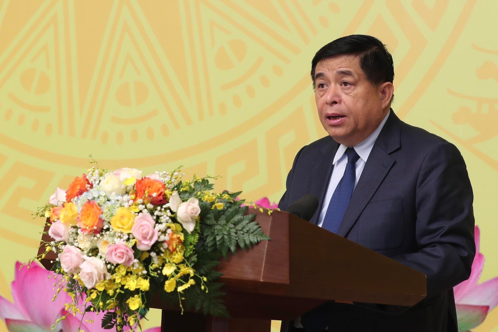 Bộ trưởng Bộ Kế hoạch và Đầu tư Nguyễn Chí Dũng - Phó Trưởng Ban Thường trực Ban Chỉ đạo đổi mới, phát triển kinh tế tập thể, hợp tác xã, báo cáo tại hội nghị - Ảnh: VGP