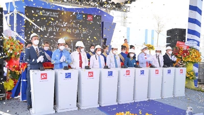 Wind power plant in Soc Trang goes into operation