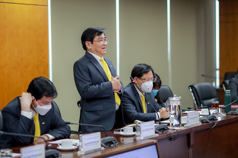 &Ocirc;ng Nguyễn Hải Thanh, Chủ tịch Hội đồng Th&agrave;nh vi&ecirc;n Vietnam Post ph&aacute;t biểu tại Lễ k&yacute;.