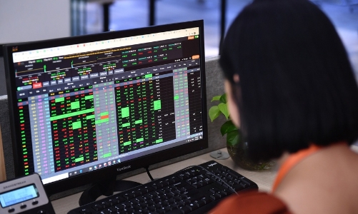 Kế hoạch lợi nhuận 2022 lạc quan, cổ phiếu ngân hàng còn dư địa tăng giá?