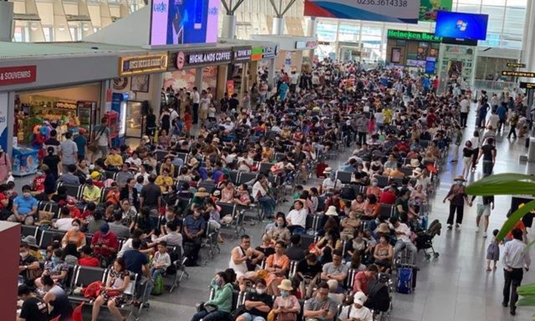 Hệ thống cảng hàng không phân thành 5 nhóm, làm cơ sở định hướng huy động nguồn vốn xã hội đầu tư kết cấu hạ tầng cảng hàng không.