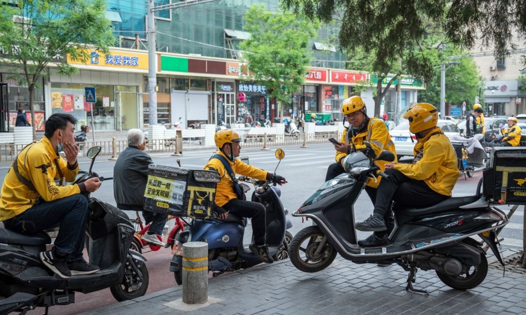 Cổ phiếu Meituan lao dốc sau khi Bắc Kinh ban hành quy định mới với các công ty giao hàng - Ảnh: Getty Images