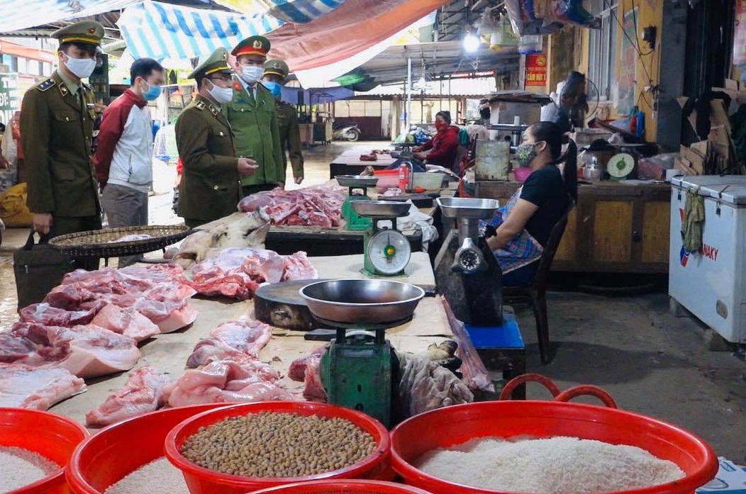 100% số chợ được giám sát, lấy mẫu kiểm tra chất lượng an toàn thực phẩm.