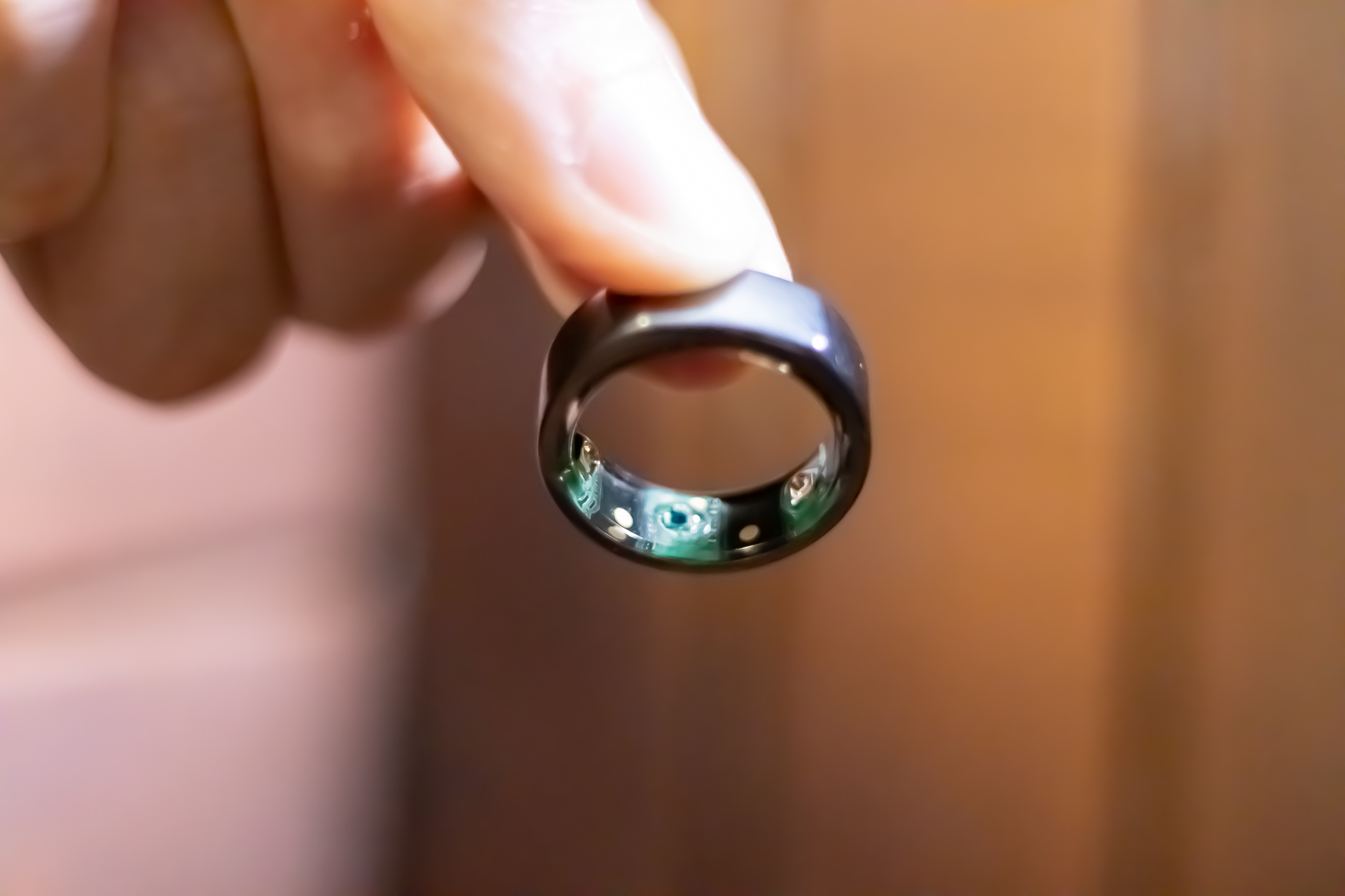 Những&nbsp;chiếc nhẫn th&ocirc;ng minh thế hệ thứ 3 c&oacute; khả năng đo những th&ocirc;ng số tương tự tr&ecirc;n c&aacute;c d&ograve;ng smartwatch cao cấp.