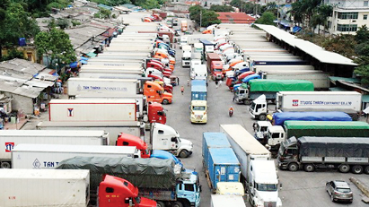 Businesses offer solutions to ease jam at northern border