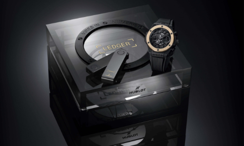 Đồng hồ Big Bang Unico có ví tiền điện tử độc quyền kèm theo