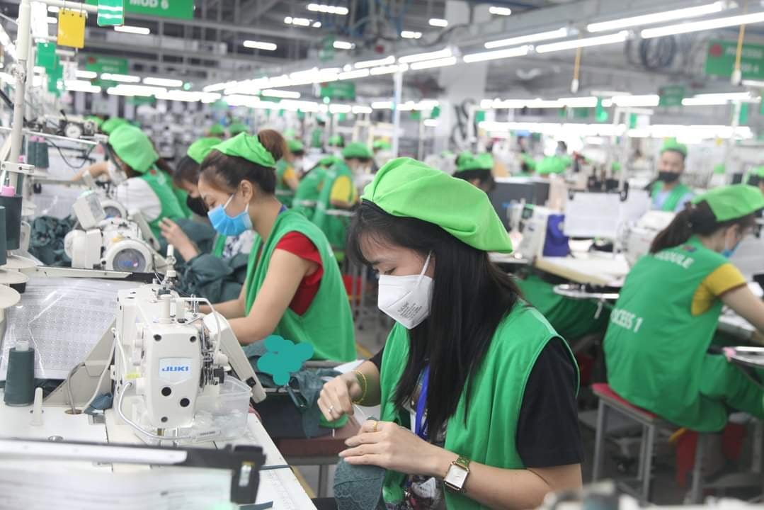 Người lao động tại Crystal Martin Việt Nam