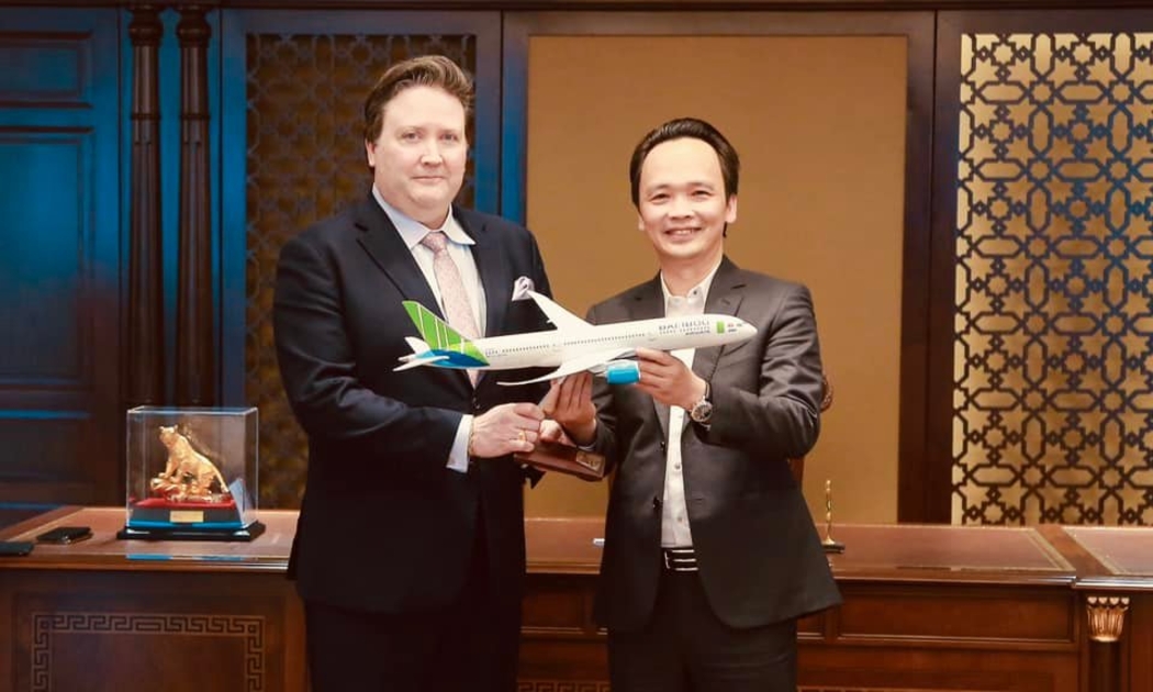 Đại sứ Mỹ Marc Knapper và Chủ tịch Tập đoàn FLC, Chủ tịch Bamboo Airways Trịnh Văn Quyết trong khuôn khổ buổi gặp mặt.