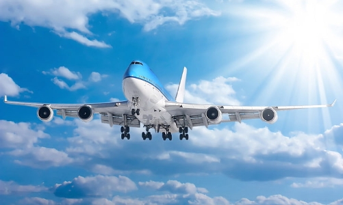 Tháng 2 khởi sắc, hàng không tăng trưởng 3 chữ số