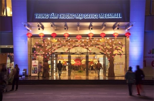 Bên cạnh lĩnh vực ô tô với 62 showroom trên toàn quốc, SVC Holdings sở hữu và tham gia đầu tư nhiều dự án bất động sản trung tâm thương mại, toà nhà văn phòng, dự án du lịch tại những thành phố lớn, vị trí đắc địa.