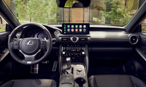 Người dùng có thể mất tiền tỷ để được dùng các ứng dụng trong ô tô