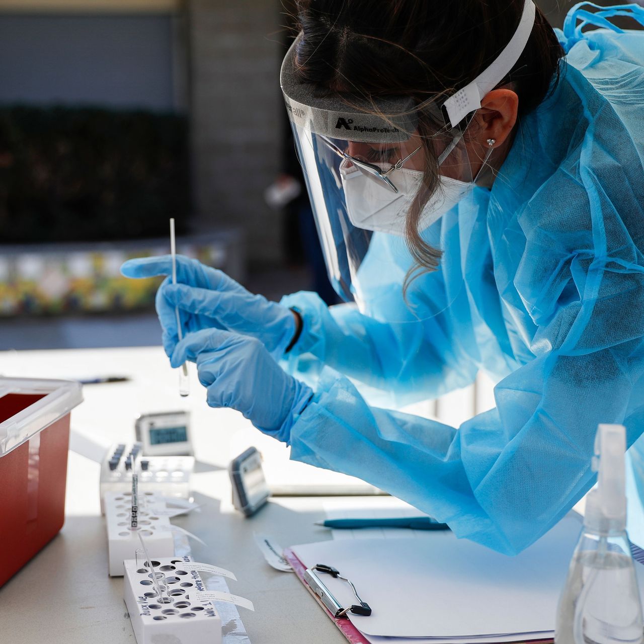 C&aacute;c F0 khỏi bệnh, đặc biệt l&agrave; khi kết hợp với yếu tố ti&ecirc;m chủng, c&oacute; thể được bảo vệ khỏi khả năng t&aacute;i nhiễm.