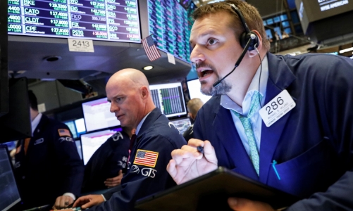 Chứng khoán Mỹ tiếp tục bán tháo, giá dầu tăng, Bitcoin giảm