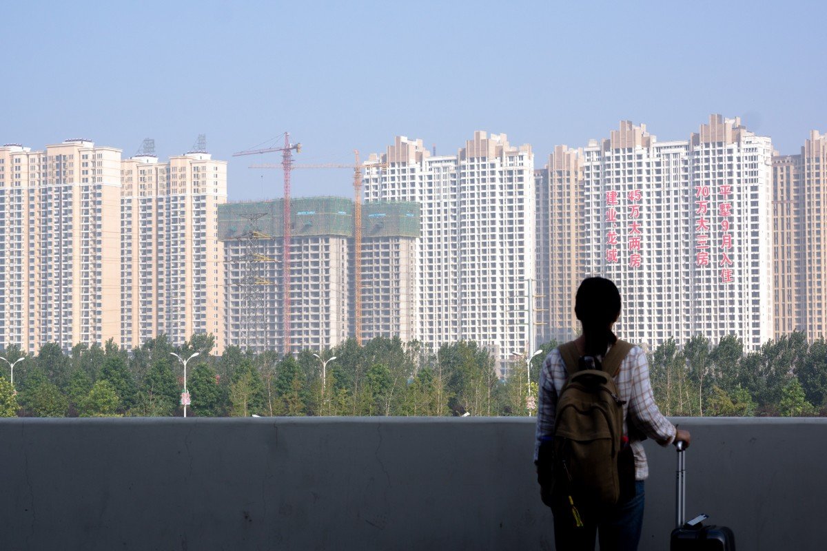 Ng&agrave;y c&agrave;ng nhiều người lo ngại về vấn đề minh bạch v&agrave; c&ocirc;ng bố th&ocirc;ng tin trong lĩnh vực bất động sản tại Trung Quốc - Ảnh: Reuters