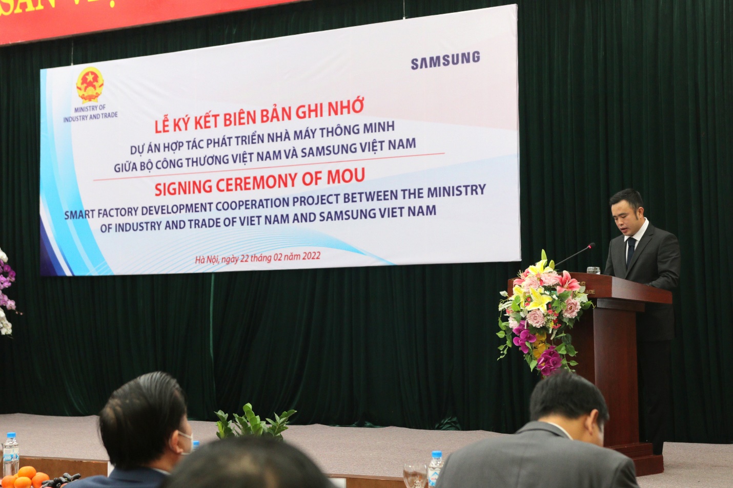 Chủ tịch Giza Group Ng&ocirc; Hữu Tiệp, đại diện Haast Việt Nam ph&aacute;t biểu tại lễ k&yacute; kết triển khai nh&agrave; m&aacute;y th&ocirc;ng minh của Bộ C&ocirc;ng thương v&agrave; Samsung Việt Nam tổ chức.