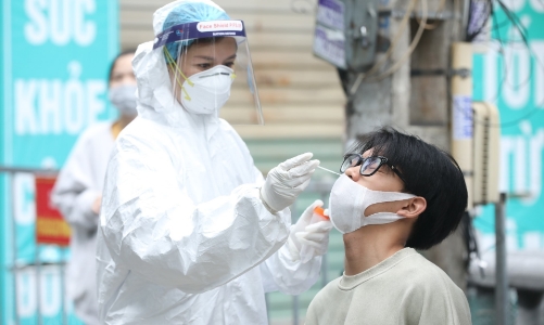 Ngày 25/2: Số ca nhiễm mới lên đến 78.795, tăng hơn 9.600 ca 