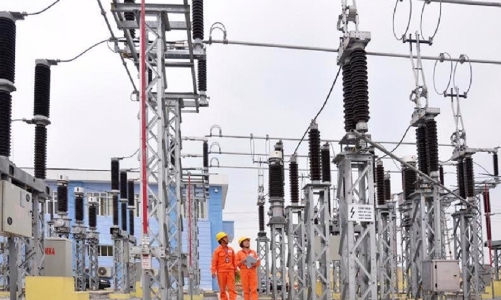 Giá thành sản xuất điện giảm, EVN lỗ trên 1.300 tỷ đồng