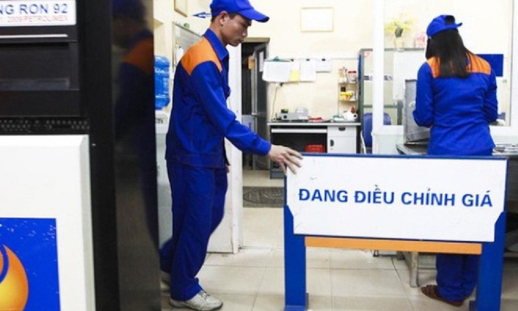 Xăng dầu tăng giá đẩy CPI tháng 2 tăng.