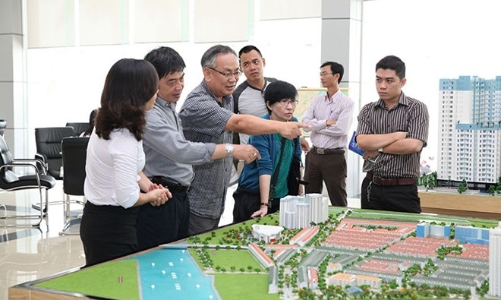 Đầu tư bất động sản năm 2022: Có cả cơ hội lẫn rủi ro