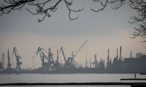 Các ngành bán dẫn, thép, ô tô thành 