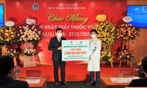 Vietcombank trao tặng 5 tỷ đồng cho Bệnh viện Đa khoa Xanh Pôn