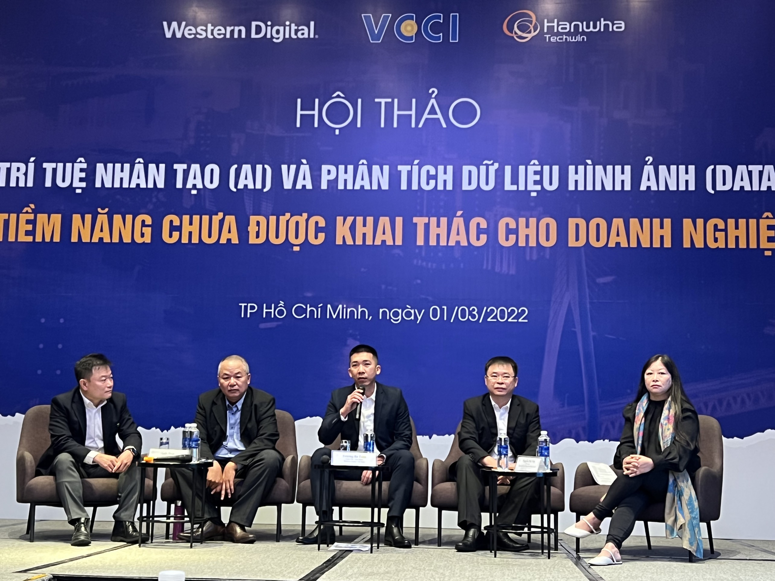 Các diễn giả tại Hội thảo AI và Big Data chưa được khai thác hết tiềm năng cho doanh nghiệp sáng 1/3/2022 tại TP.HCM.