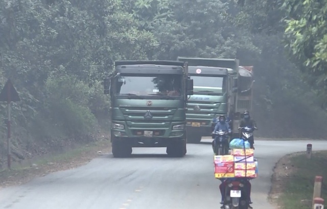 Cử tri tỉnh Thanh Hoá mong ngóng sớm được nâng cấp Quốc lộ 217 đoạn qua huyện Vĩnh Lộc.