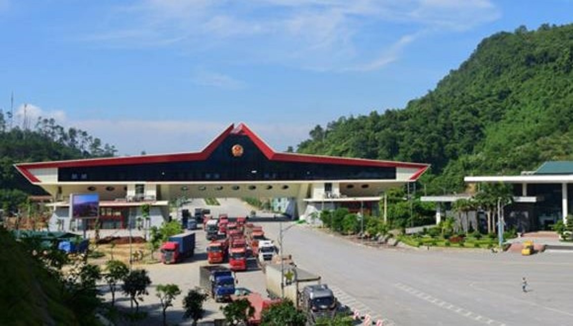 Thí điểm giao nhận hàng hóa “không tiếp xúc” qua Trung Quốc.