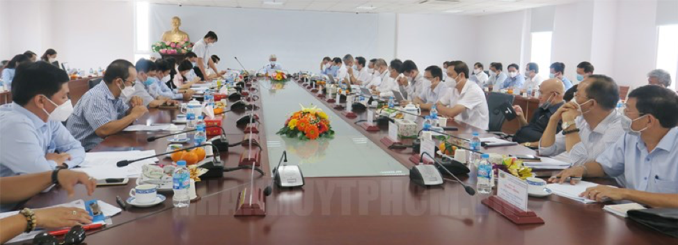Toàn cảnh buổi làm việc.