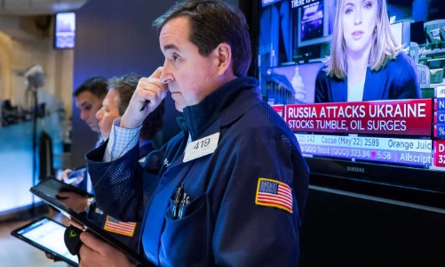 Chứng khoán Mỹ quay đầu giảm, giá dầu tụt khỏi đỉnh, Bitcoin đi xuống