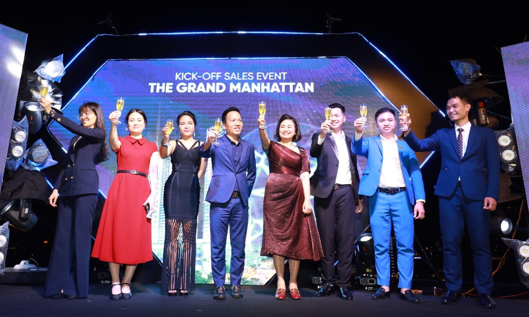 Đại diện Mai Việt Land, Toàn Thịnh Land cùng các đại lý góp mặt trong sự kiện kick-off sales The Grand Manhattan.