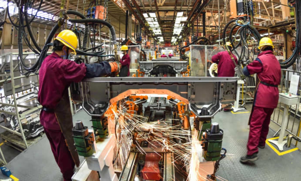 Tăng trưởng quý 4/2021 của Trung Quốc đã giảm xuống còn 4% so với cùng kỳ năm trước, dù tăng trưởng cả năm đạt 8,1% - Ảnh: Getty Images