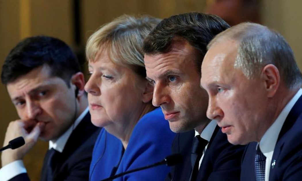 Từ trái qua: Tổng thống Ukraine Volodymyr Zelenskiy, Thủ tướng Đức Angela Merkel, Tổng thống Pháp Emanuel Macron, và Tổng thống Nga Vladimir Putin trong một cuộc gặp ở Paris, Pháp, vào tháng 9/2019 - Ảnh: Reuters.