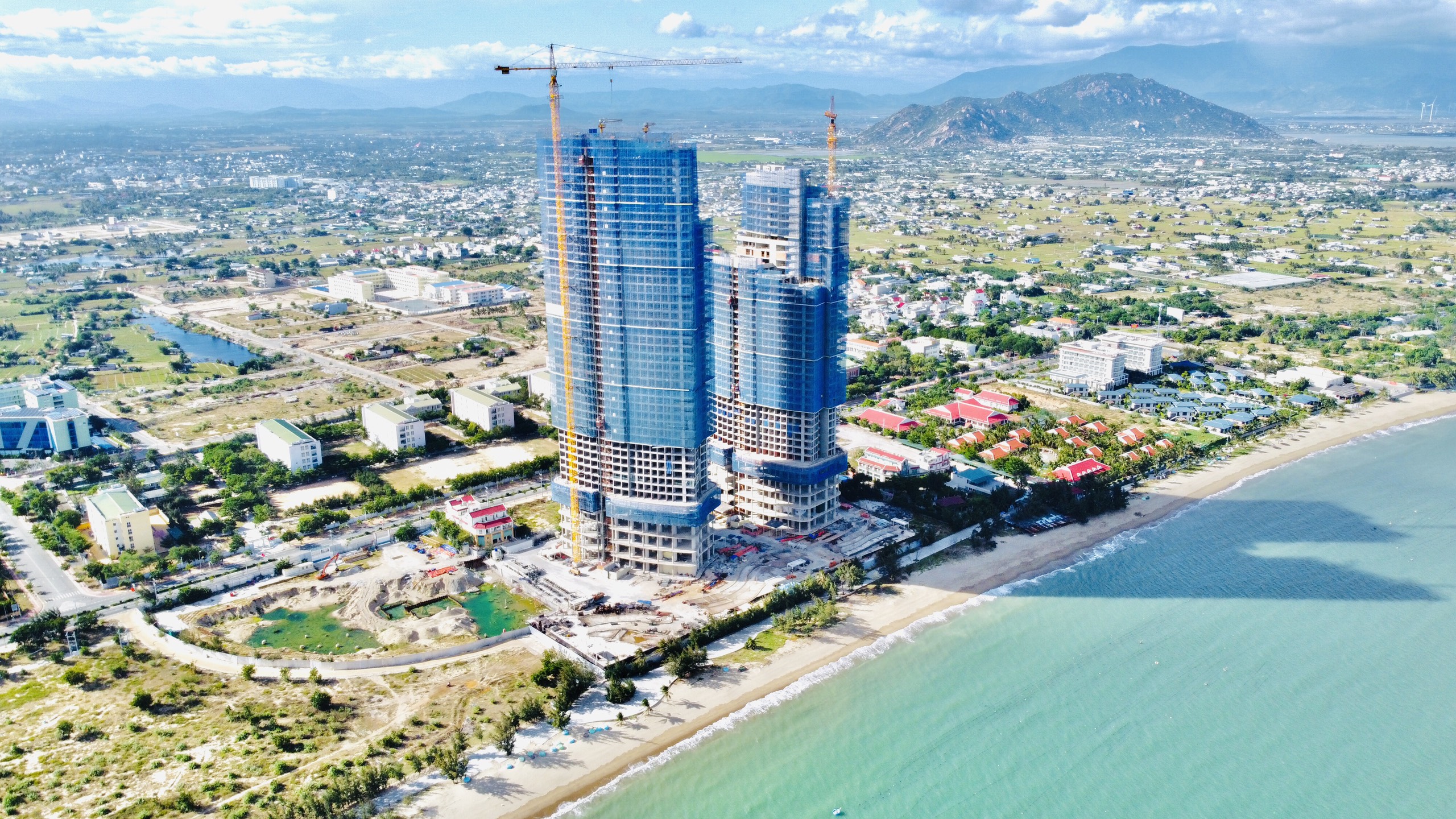 2 t&ograve;a th&aacute;p của SunBay Park Hotel & Resort Phan Rang tại Ninh Thuận dự kiến đi v&agrave;o hoạt động th&aacute;ng 10/2022.