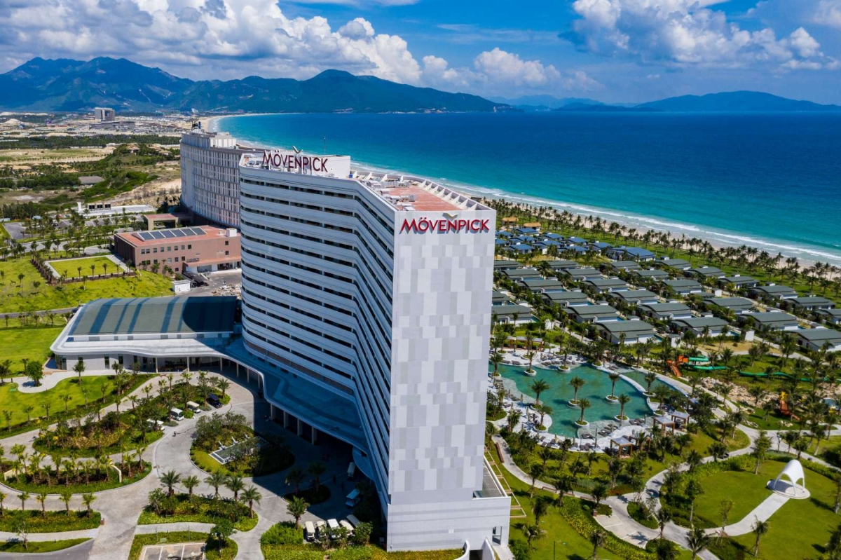 Thiết kế mở tại M&ouml;venpick Resort Cam Ranh h&agrave;i h&ograve;a với thi&ecirc;n nhi&ecirc;n.