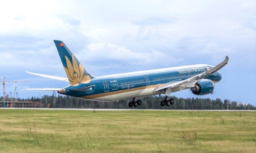 Không yêu cầu xét nghiệm Covid-19 với người từ Ukraine về sân bay Nội Bài