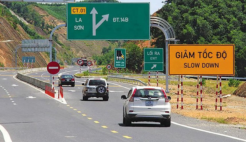 Đoạn La Sơn - Túy Loan trên đường Hồ Chí Minh.