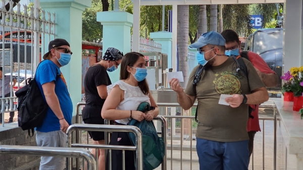 Quá nhiều thủ tục xét nghiệm Covid-19, doanh nghiệp du lịch lo Việt Nam trở nên kém hấp dẫn