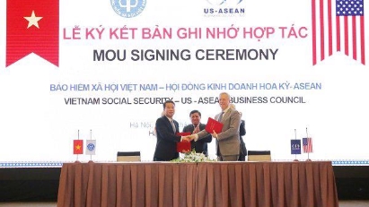 Vietnam & US cooperate on health insurance policy